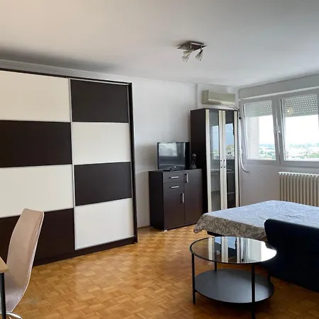 Διαμέρισμα Boulevard1 *